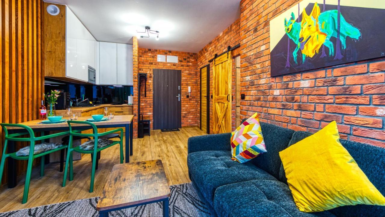 Apartament Bialy Wilk - 5D Apartamenty Świeradów-Zdrój エクステリア 写真