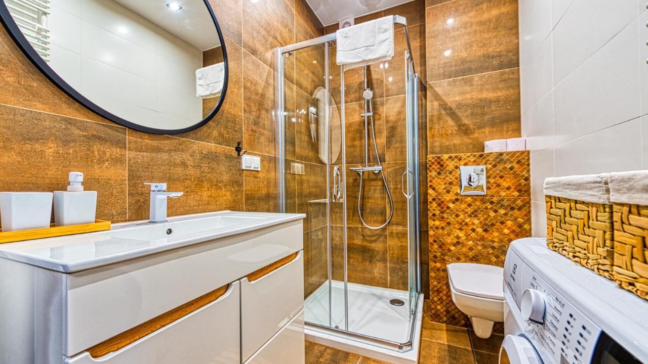 Apartament Bialy Wilk - 5D Apartamenty Świeradów-Zdrój エクステリア 写真