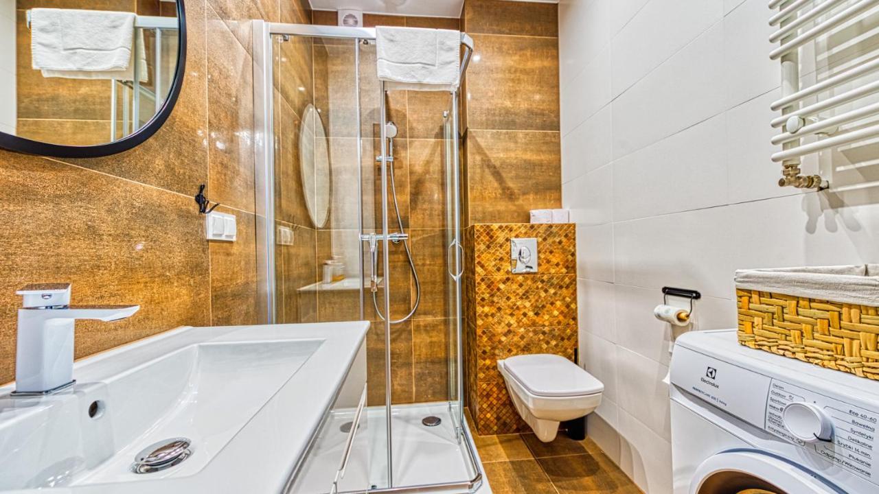 Apartament Bialy Wilk - 5D Apartamenty Świeradów-Zdrój エクステリア 写真